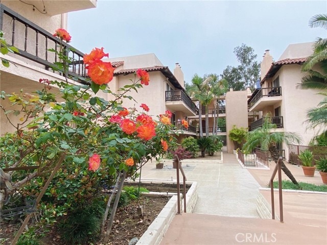 Building Photo - 1127 E Del Mar Blvd