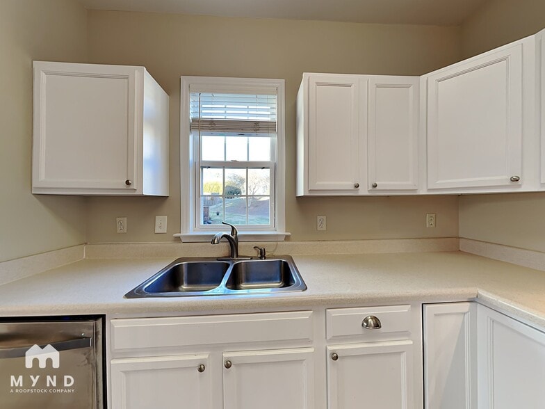 Building Photo - 2509 Kentford Ct