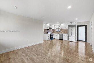 Building Photo - 1522 NW 41st St