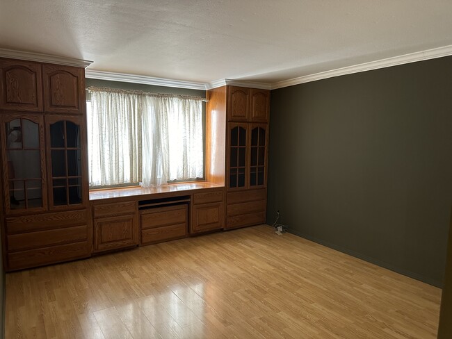 Building Photo - 4381 Ventura Canyon Ave