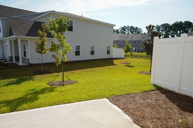 Building Photo - 481 Governor Treutlen Cir