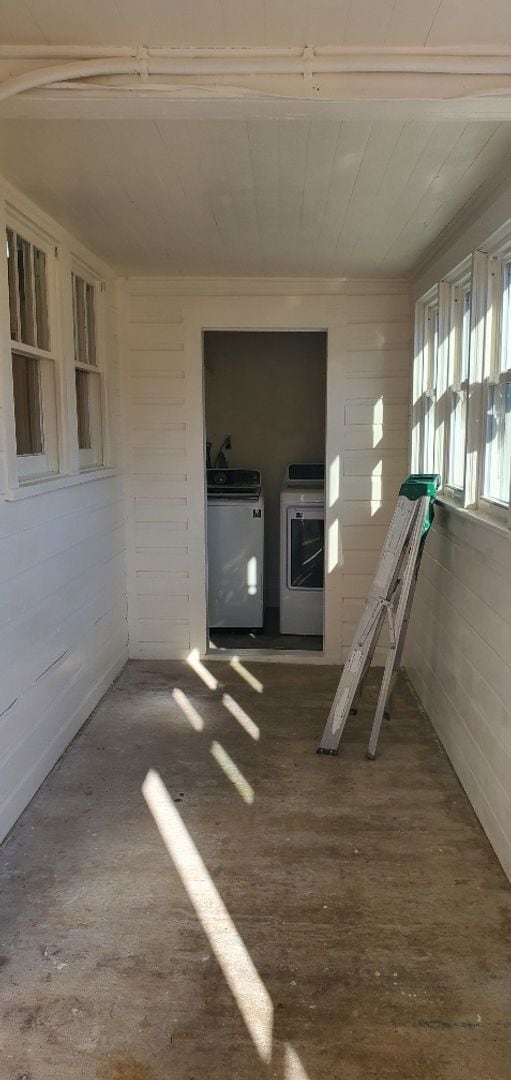 Building Photo - So Much Space