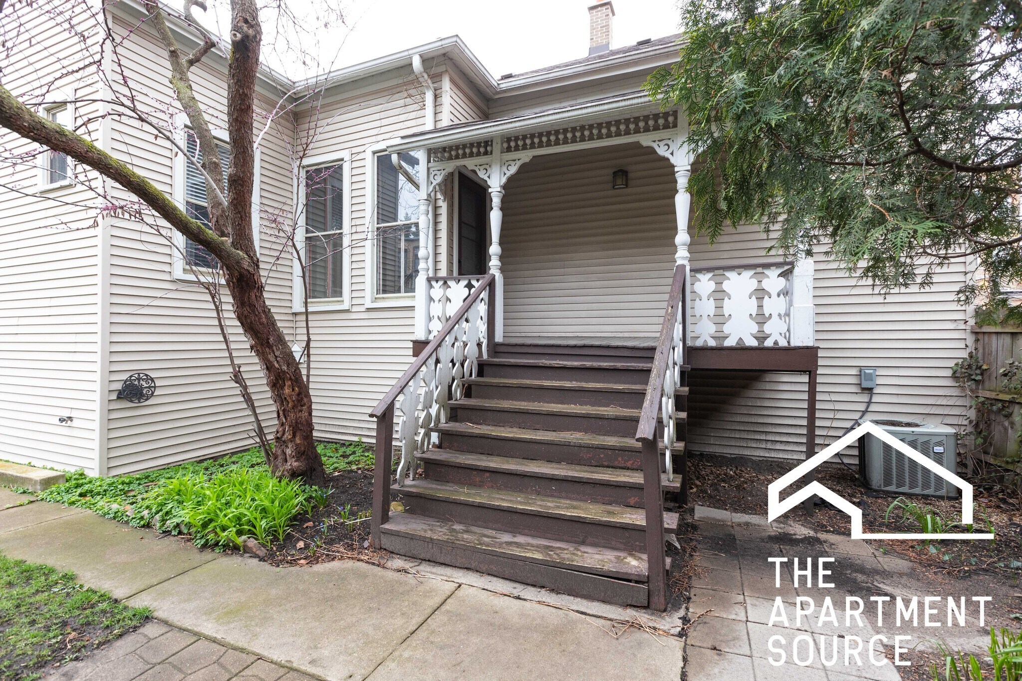 Building Photo - 4410 N Greenview Ave