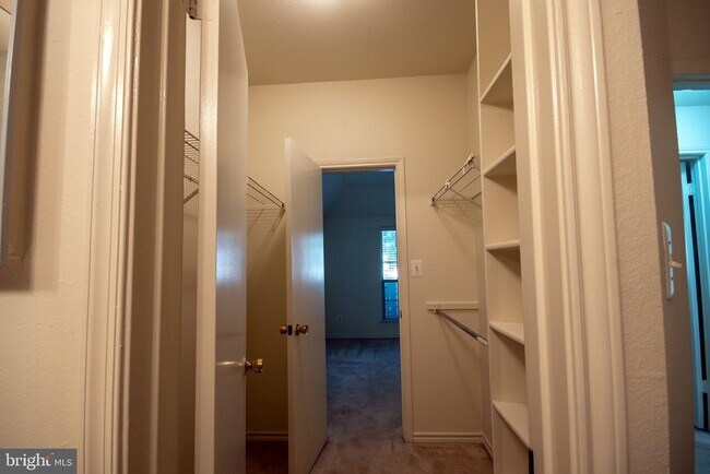 Building Photo - 12153 Penderview Ln