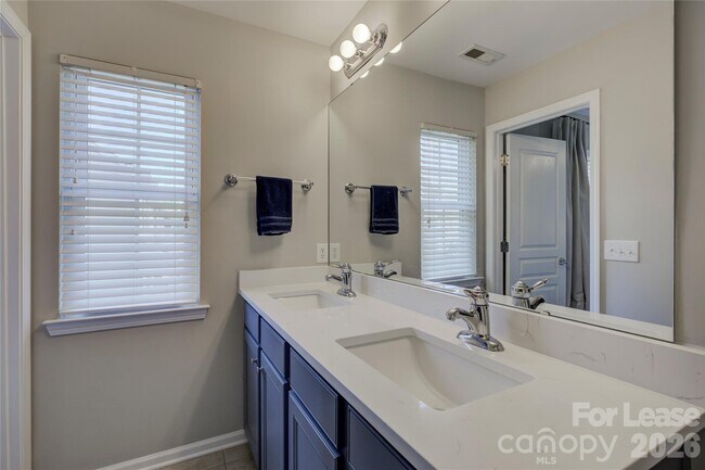 Building Photo - 629 6th Baxter Crossing