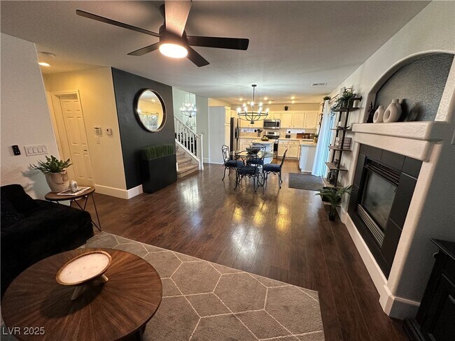 Building Photo - 10263 Splendor Ridge Ave