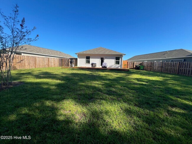 Building Photo - 115 Cleat Dr