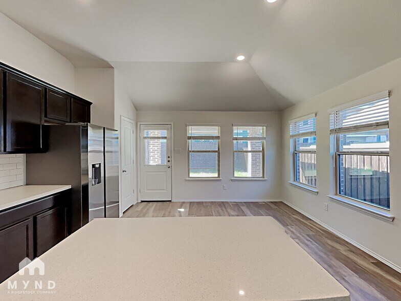 Building Photo - 2436 Dolostone Dr