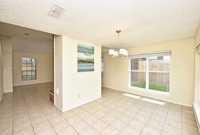 Building Photo - 3522 Pecan Point Dr