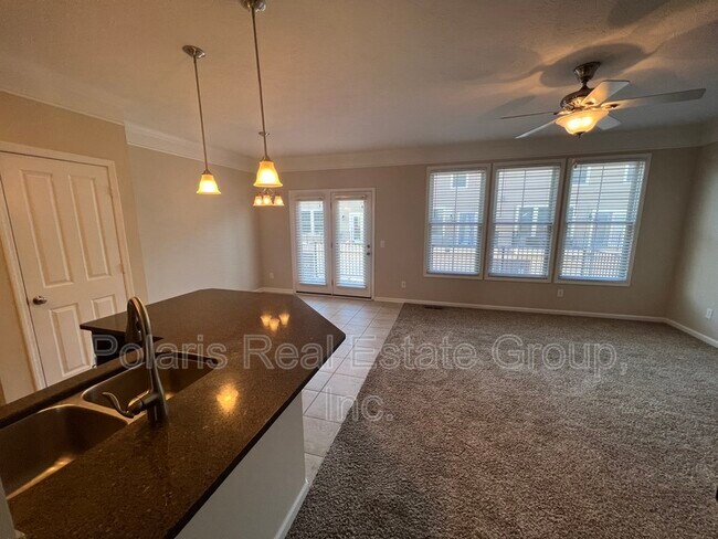 Building Photo - 2617 Manigault St