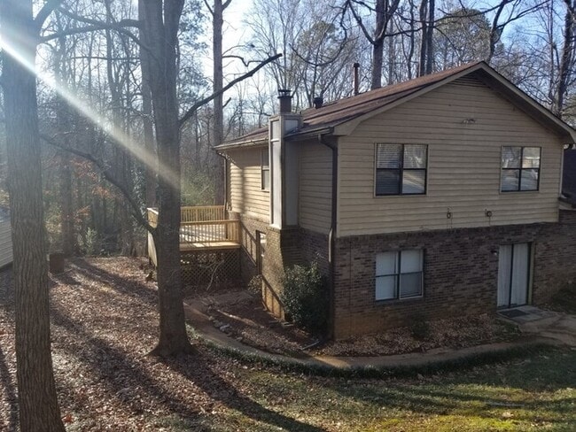 Primary Photo - 1021 Sourwood Ct
