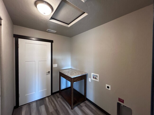 Building Photo - 6413 Springer Ln