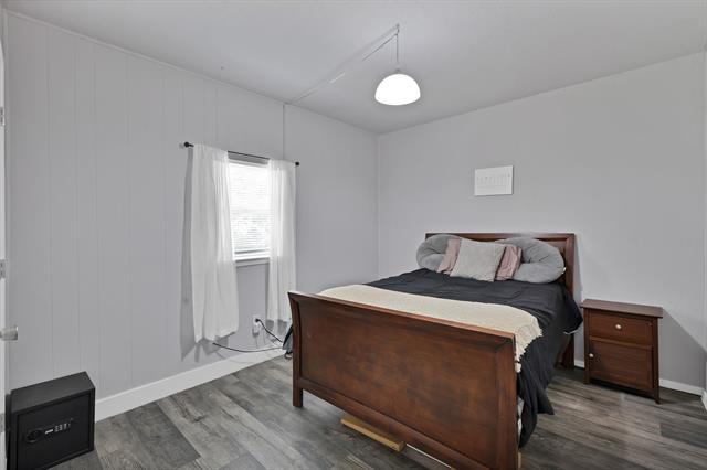 Building Photo - 1429 W Water St