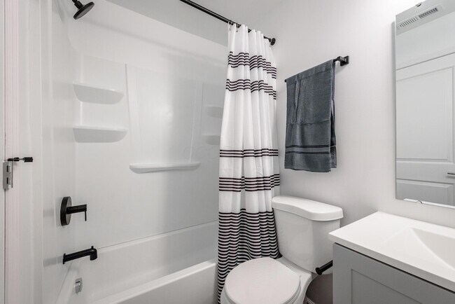 Building Photo - 62 S Main St