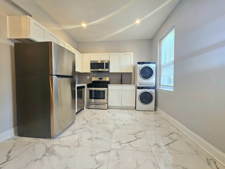 Building Photo - 1 Dewitt Rd