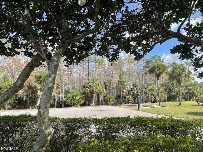 Building Photo - 9305 Aviano Dr
