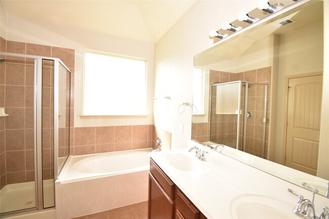 Building Photo - 7134 Breton Bay Pass