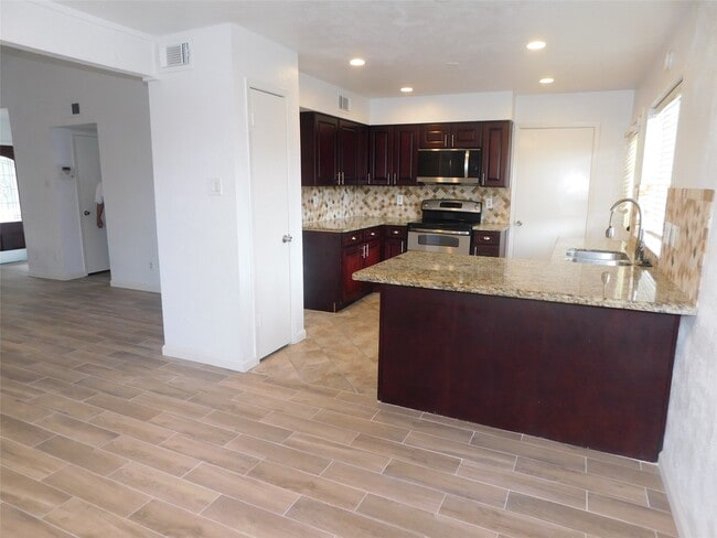 Building Photo - 2754 Quarry Hill Rd