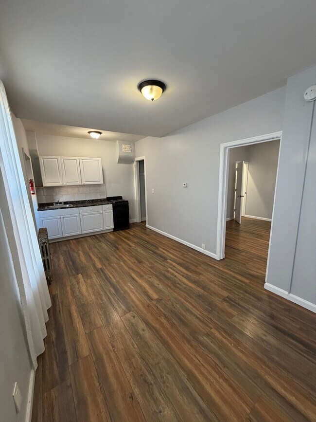 Building Photo - Woodward Apts