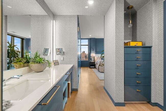 Building Photo - 7 E Springfield St