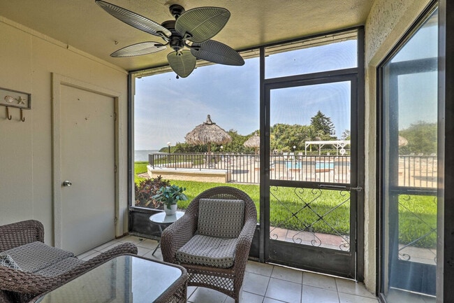 Building Photo - 6372 Palma Del Mar Blvd S