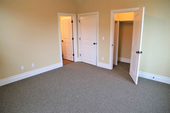 Building Photo - New Home! 5 Bedroom, Bonus Room, 6 Bathrooms