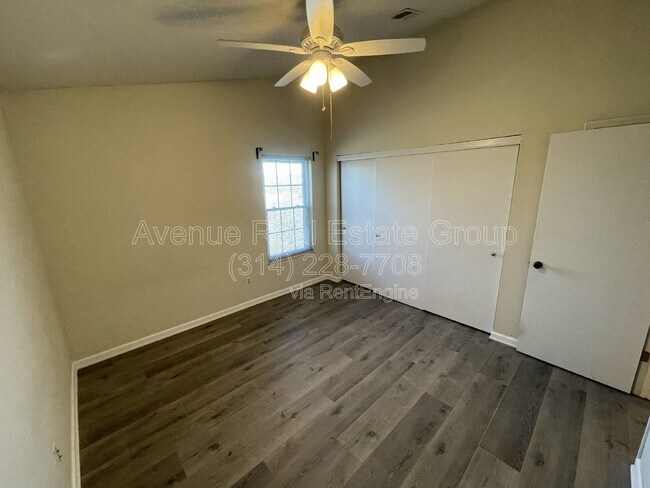 Building Photo - 1231 Creve Coeur Crossing Ln