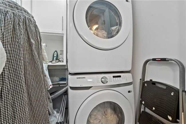 Building Photo - 2924 Wintercrest Way