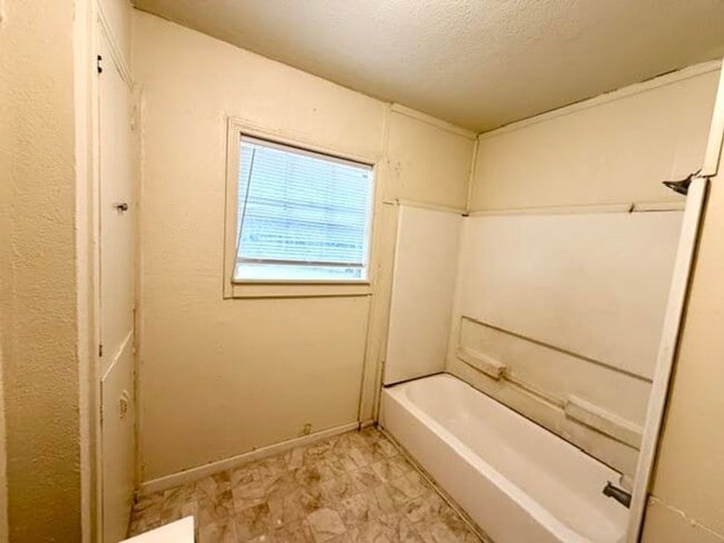 Building Photo - 600 Camp Dr