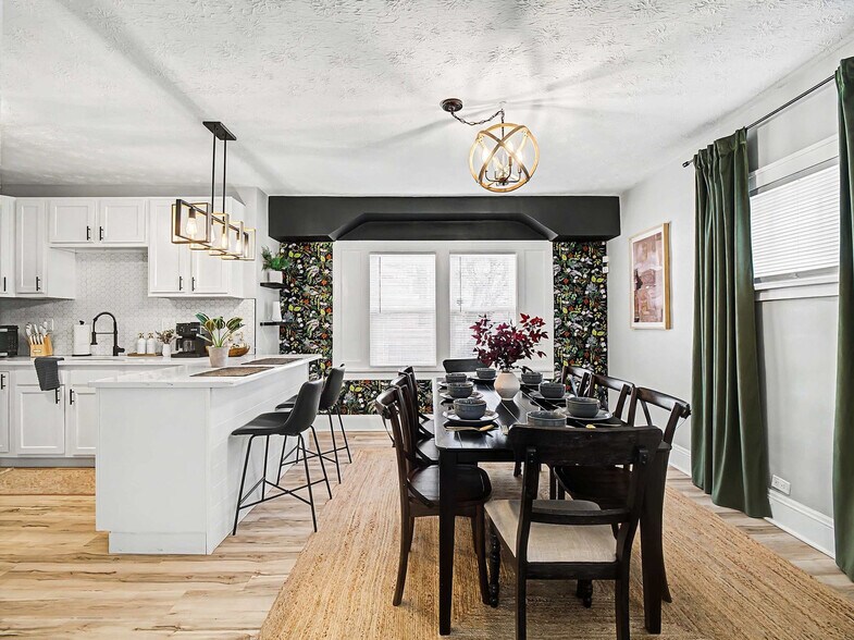 Building Photo - 3457 W 128th St