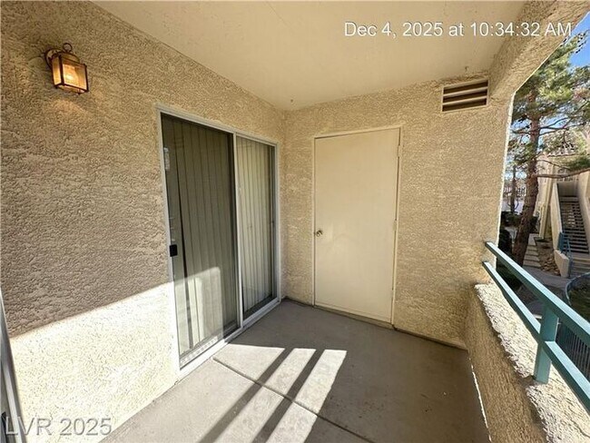 Building Photo - 2ND STORY 2-BEDROOM GREEN VALLEY CONDO