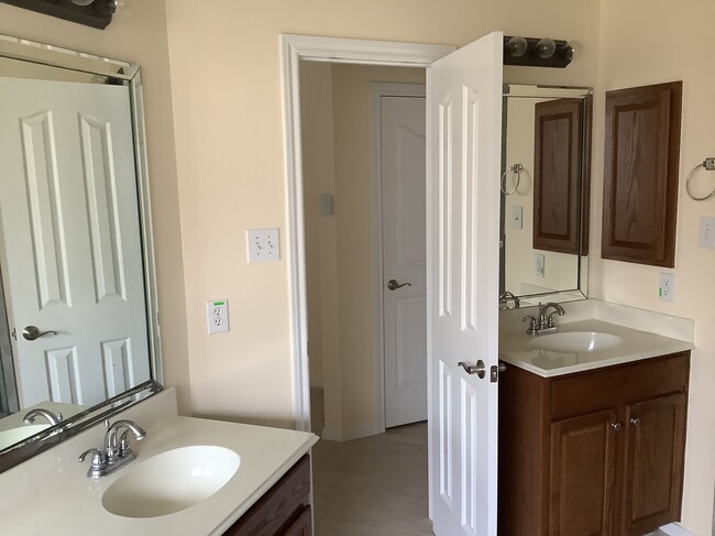 Double vanities in Master Bath. Large closet - 11502 Grimes Ave