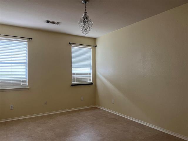 Building Photo - 14044 Esperanza Dr