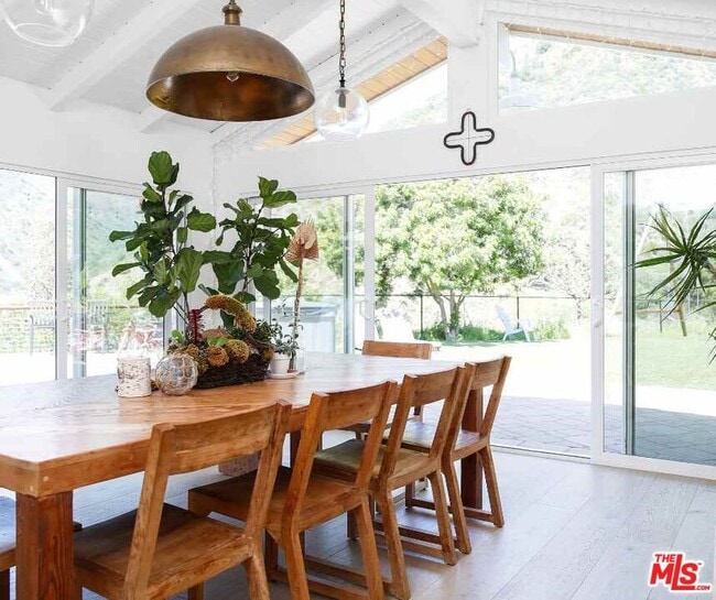 Building Photo - 30606 La Sonora Dr