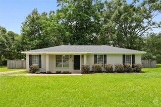 Building Photo - 5024 Santos Dr E