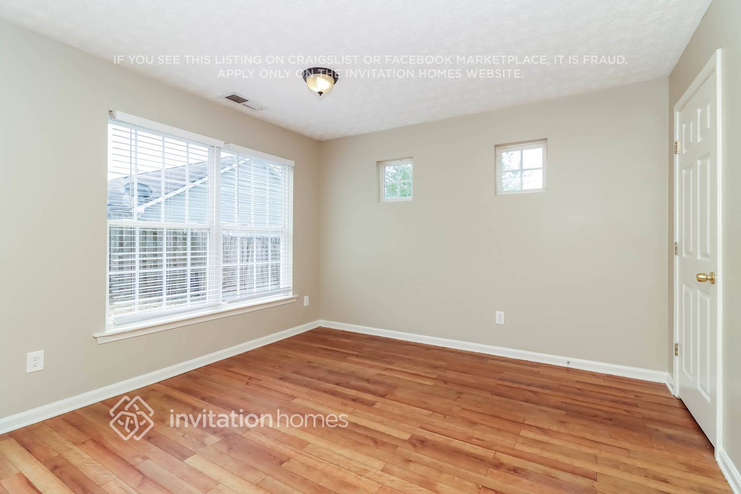 Building Photo - 268 Topaz Dr