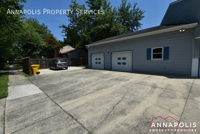 Building Photo - 1663 Canonade Ct
