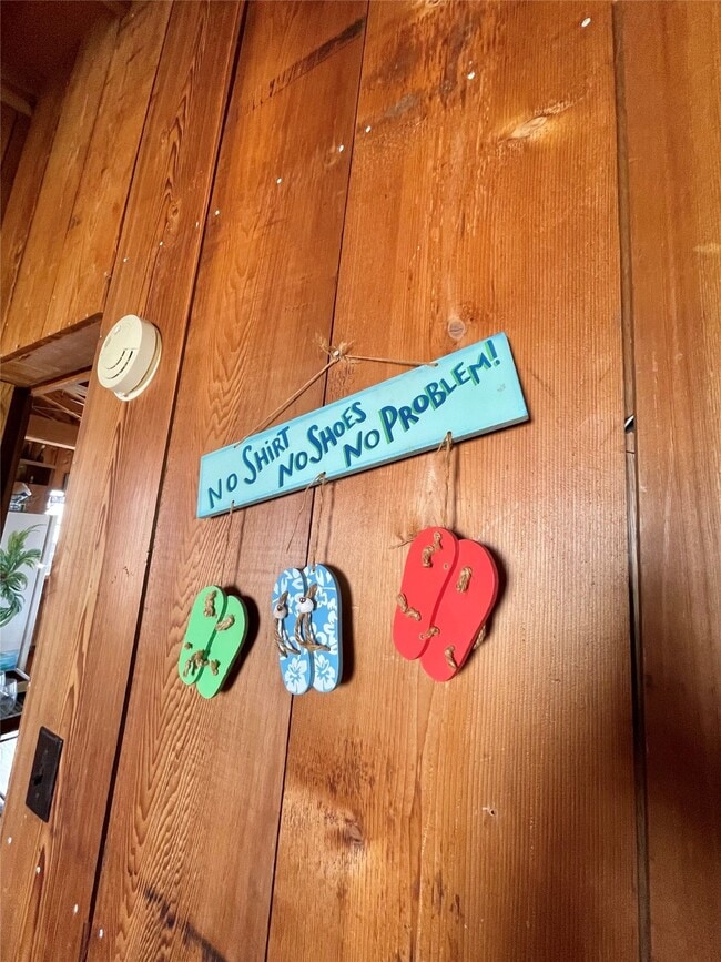 Building Photo - 1111 Surf Dr