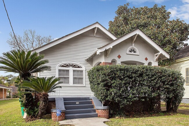 Primary Photo - 128 Lake Ave