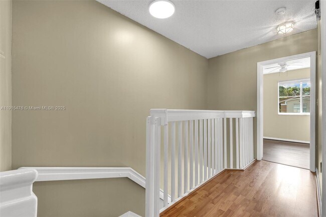 Building Photo - 6263 SW 139th Ave