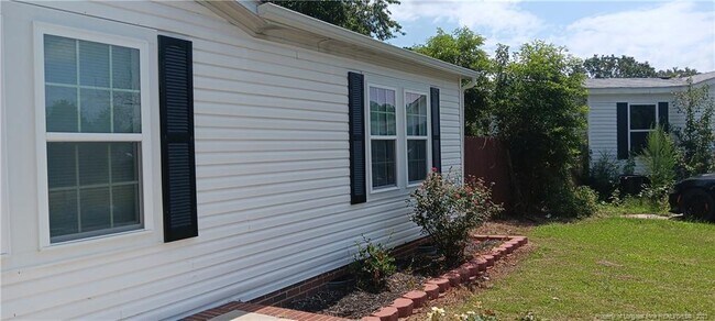 Building Photo - 4910 Charger Ct