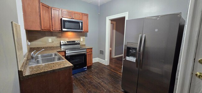 Building Photo - 4637 Virginia Ave