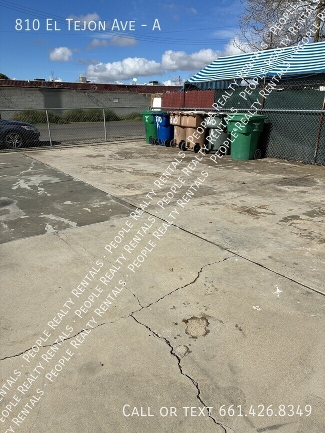 Building Photo - 810 El Tejon Ave