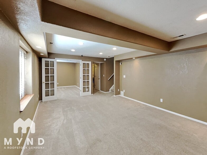 Building Photo - 2421 S Harlan Ct