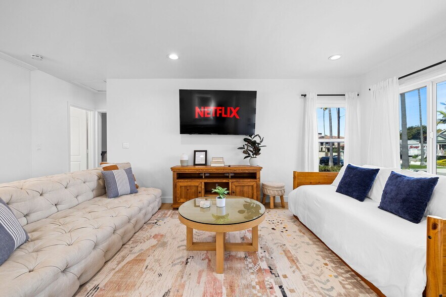 Building Photo - 614 Knob Hill Ave