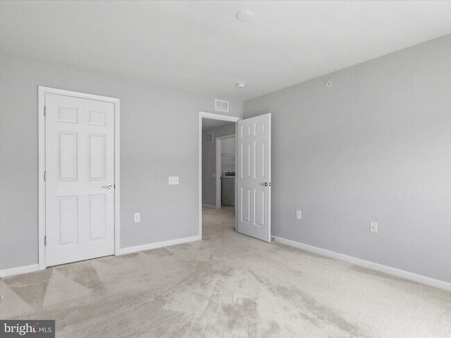 Building Photo - 3037 Rittenhouse Cir