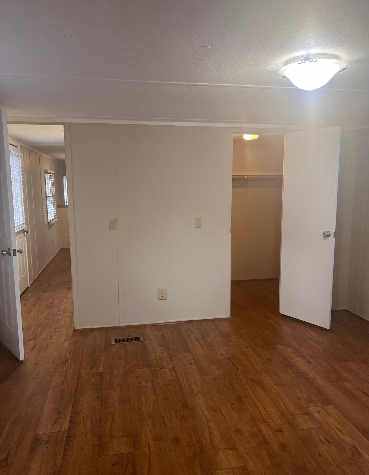 Building Photo - 299 Frank Hodges Dr