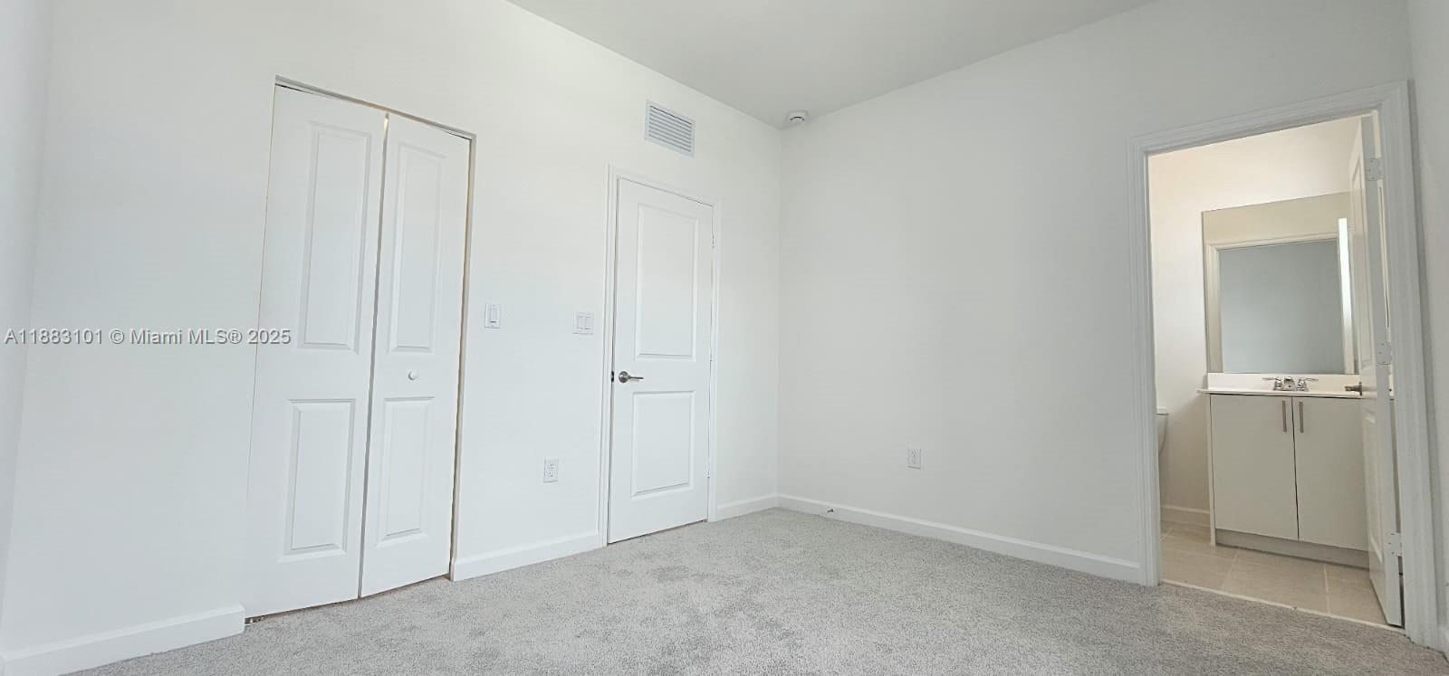 Building Photo - 25450 SW 137th Ave