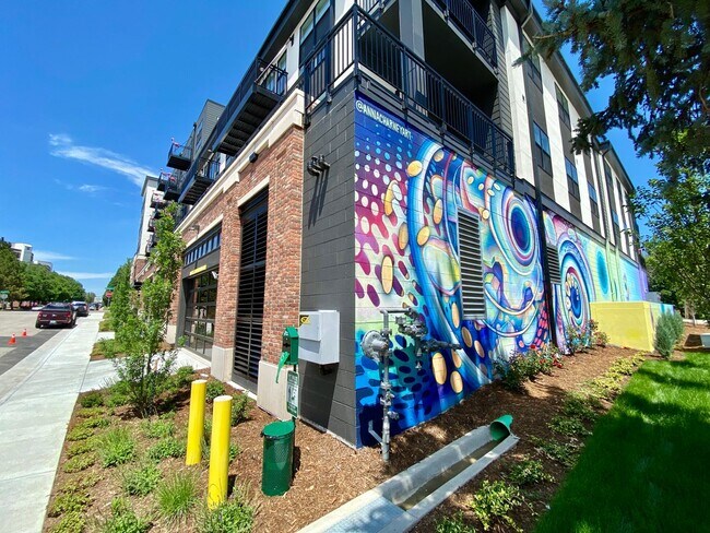 Building Photo - 3500 S Corona St