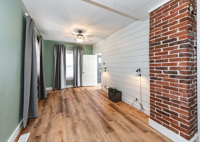 Building Photo - 4319 S Logan St